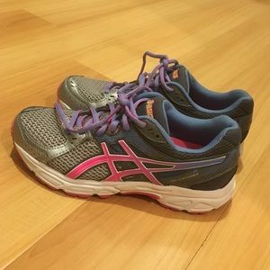 ASICS Women’s athletic running shoes